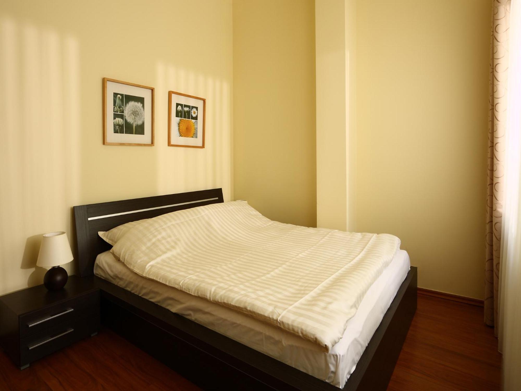 Apartamenty Zlota Nic Opole Bagian luar foto
