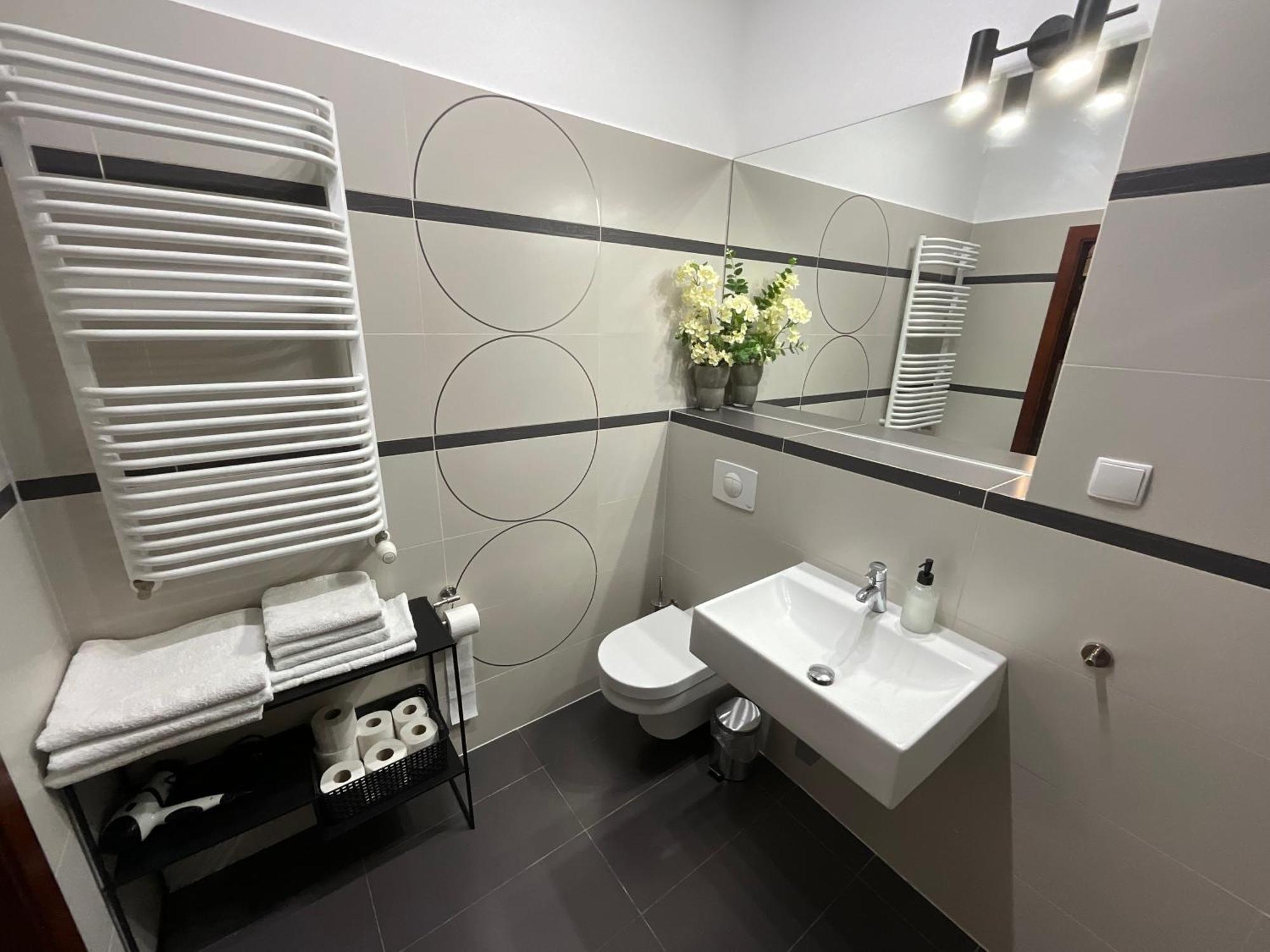 Apartamenty Zlota Nic Opole Bagian luar foto