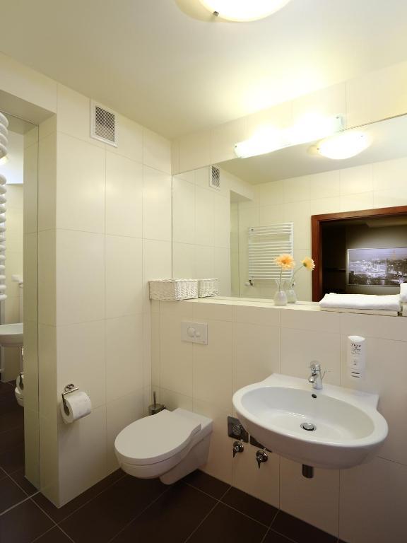 Apartamenty Zlota Nic Opole Ruang foto