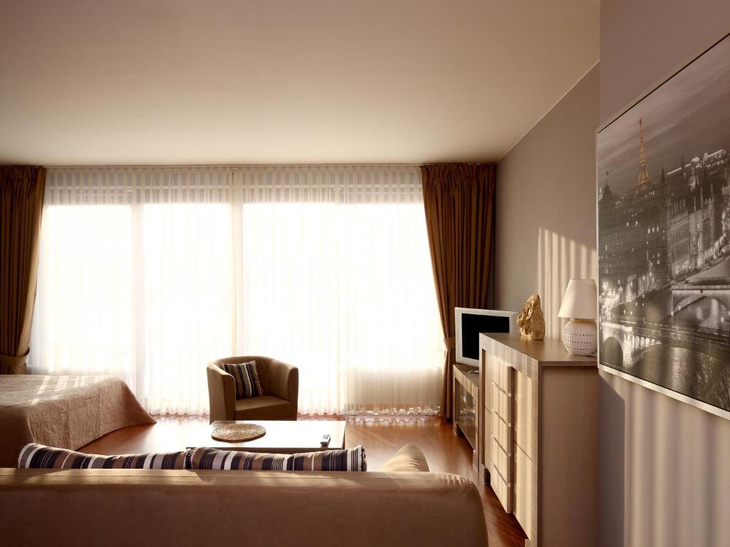 Apartamenty Zlota Nic Opole Bagian luar foto