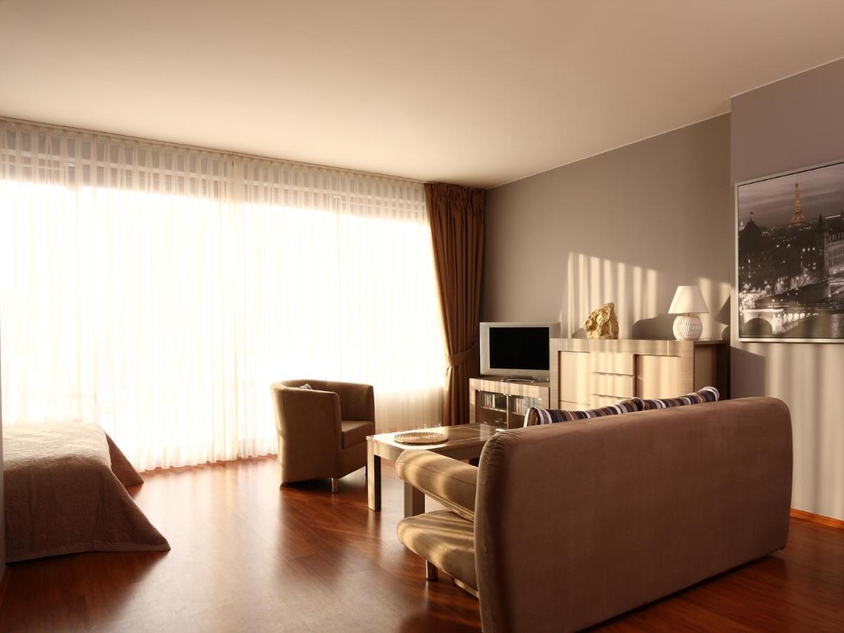 Apartamenty Zlota Nic Opole Ruang foto