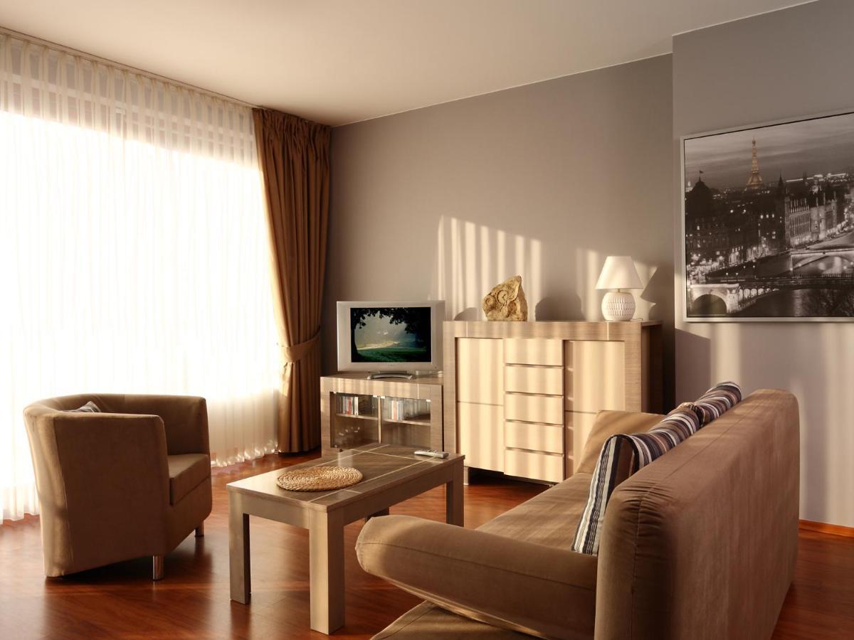 Apartamenty Zlota Nic Opole Ruang foto