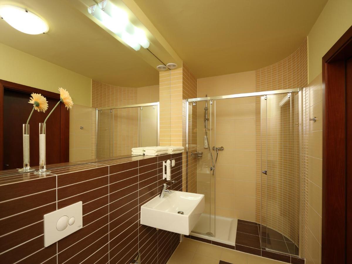 Apartamenty Zlota Nic Opole Ruang foto